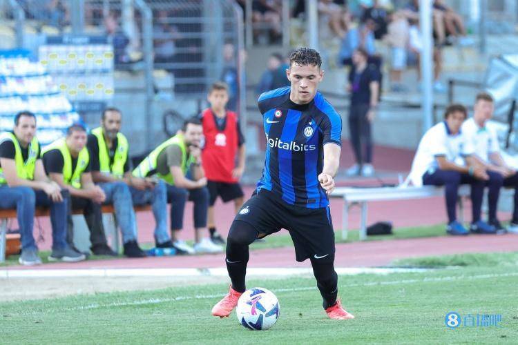 恰爾汗奧盧遭遇左大腿內(nèi)收肌受傷，國米面臨新挑戰(zhàn)，恢復(fù)狀況逐日觀察