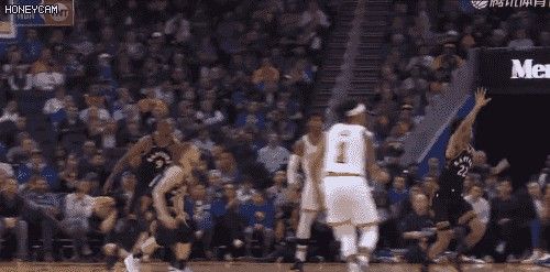 希爾德半場壓哨三分點(diǎn)燃全場！七中二中顯英勇，攻防兩端全面展現(xiàn)實(shí)力