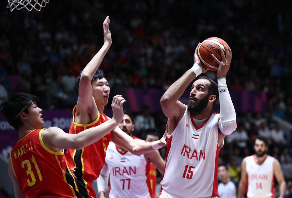 驚天大逆轉(zhuǎn)！伊朗男籃逆襲中國(guó)臺(tái)北，三分球破繭重生，挺進(jìn)NBA四強(qiáng)