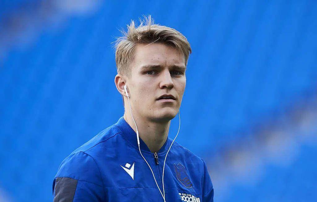 米蘭天才中場(chǎng)馬拉斯皮納正式加盟意丙勁旅諾瓦拉