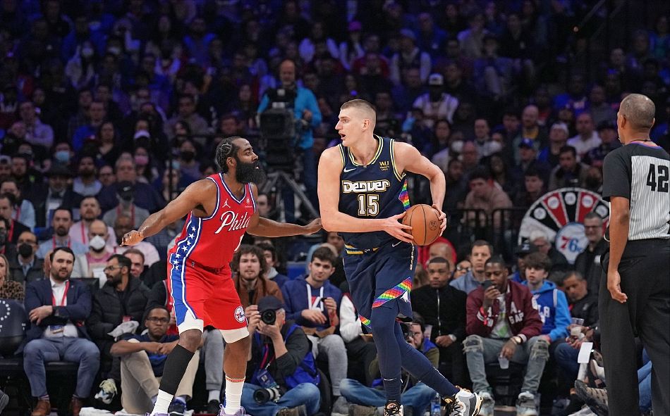 恩比德?lián)]毛巾干擾罰球引發(fā)爭議，聯(lián)盟今日追加技術(shù)犯規(guī)——Shams獨(dú)家爆料