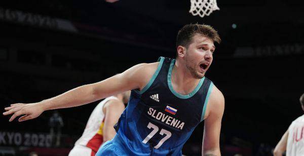 東契奇在男籃歐錦賽創(chuàng)輝煌，歷史第四人的震撼三雙表現(xiàn)