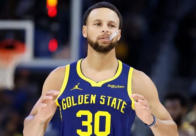 哈利伯頓與庫(kù)里一周年奪金紀(jì)念，時(shí)光見證傳奇合作