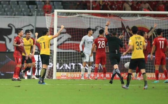 泰山專注籃球，洛佩斯挑戰(zhàn)發(fā)飆防線，恩加與柏大器備戰(zhàn)國安一級戰(zhàn)備