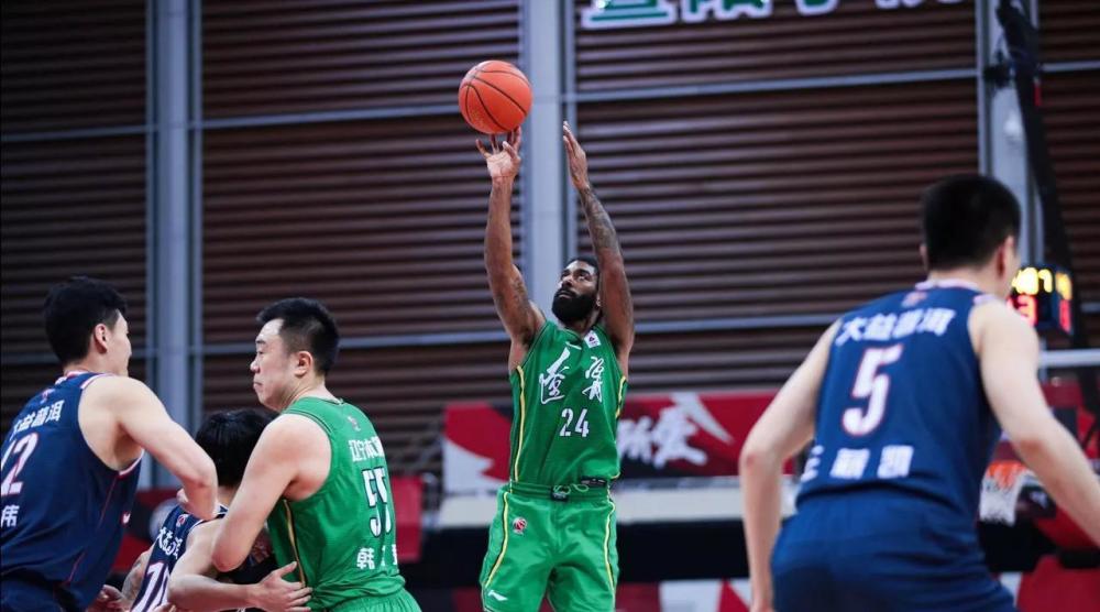 偶遇郭士強(qiáng)休假，在廣西桂林的籃球榮光與休閑時(shí)光