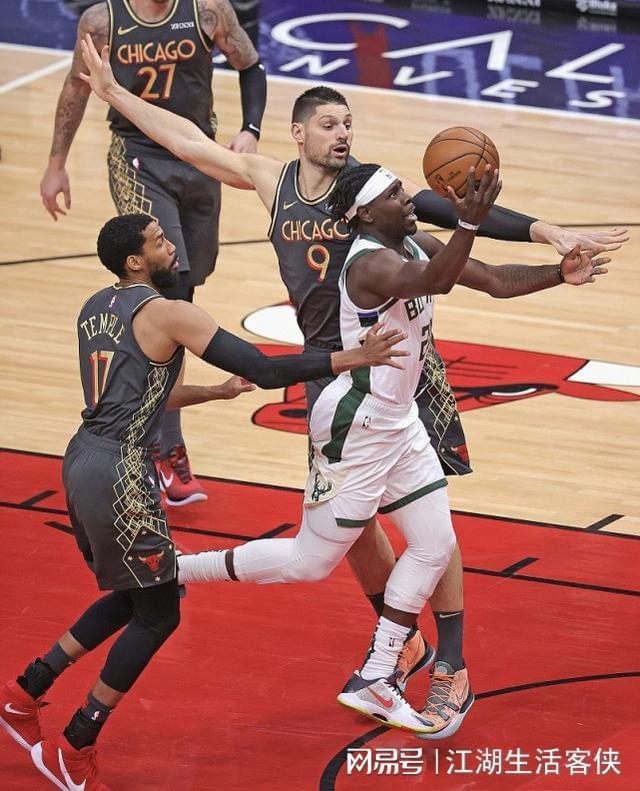 武切維奇狀態(tài)低迷，全場(chǎng)10投僅2中，失誤頻發(fā)表現(xiàn)引關(guān)注