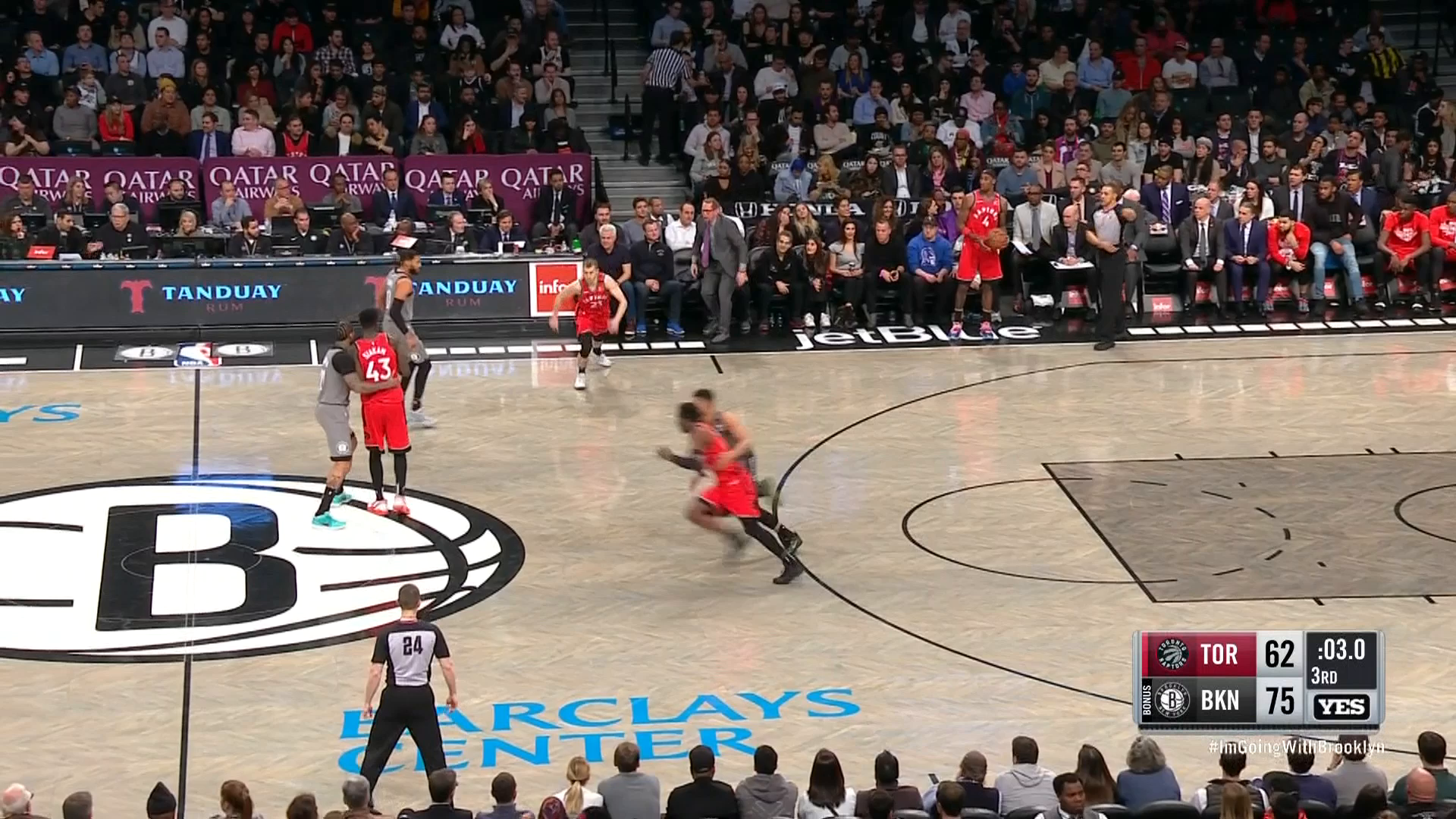 「壓哨三分破天際，懷特星光照聯(lián)盟！」——NBA賽場(chǎng)上的超遠(yuǎn)三分傳奇