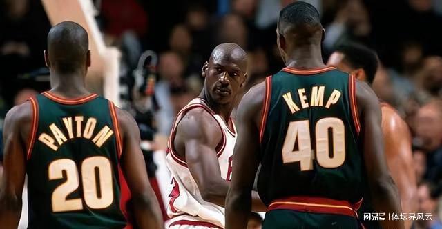 巴克利談科比與喬丹超越詹姆斯，球場猛獸對決溫文爾雅的老好人