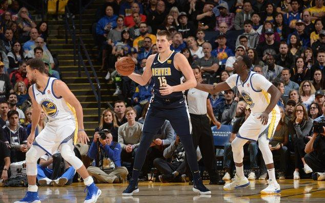 [流言板]聚焦馬馬迪，歐洲媒體揭秘NBA新星背后的故事