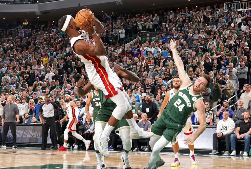 國罵哥價值九千萬？NBA轉(zhuǎn)會市場的新爭議與球迷觀點碰撞