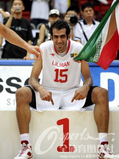 師徒重聚！伊朗籍外援羅克珊娜閃耀NBA