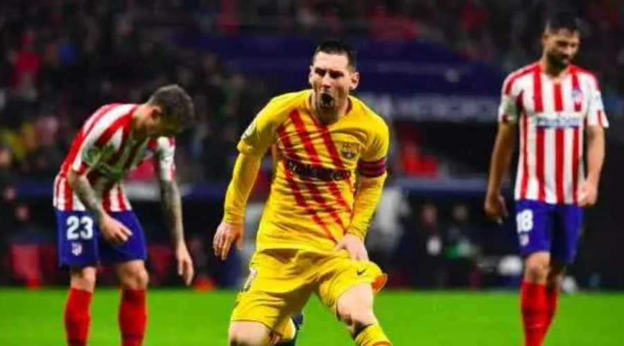 梅西勁射中柱引發(fā)尷尬瞬間，隊(duì)友補(bǔ)射被撲再現(xiàn)摸頭苦笑