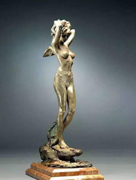 馬耳他藝術(shù)家的巧克力雕刻布馮雕像，藝術(shù)之美贏得贊譽(yù)