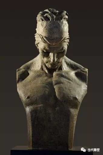 馬耳他藝術(shù)家的巧克力雕刻布馮雕像，藝術(shù)之美贏得贊譽(yù)