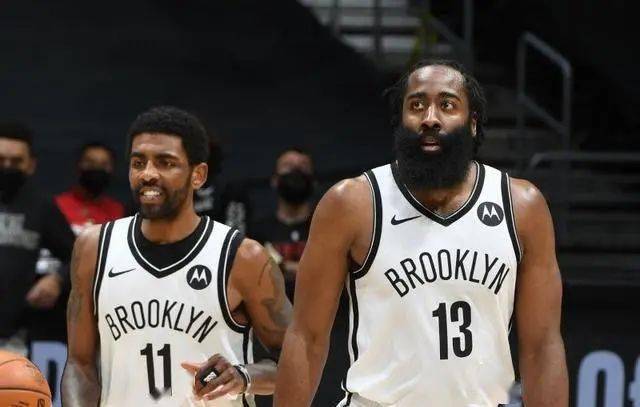 歐文獨舞賽場，突破急停轉(zhuǎn)身驚艷眾人，迎難而上命中高難度后仰中投