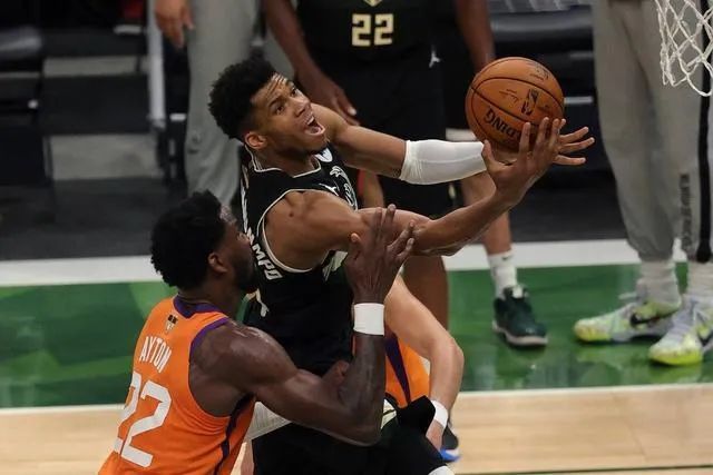 光速反搶斷與失之交臂的空位三分——NBA賽場上的歐文與華盛頓對決