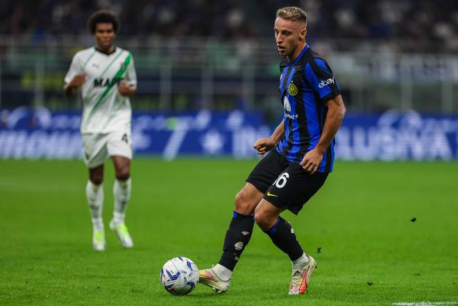 國米堅定拒絕紐卡斯?fàn)枌Ωダ┪鞯那筚徱庀?，決心續(xù)約核心球員弗拉泰西