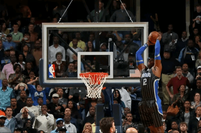 TS身份揭秘，跨性別者的NBA之路，胸與牛的神秘交織