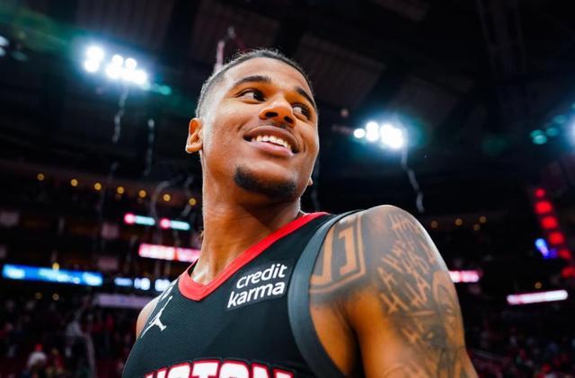 火箭訓(xùn)練新篇章，亞當(dāng)斯親授阿門，如何與莫蘭特完美擋拆配合的藝術(shù)