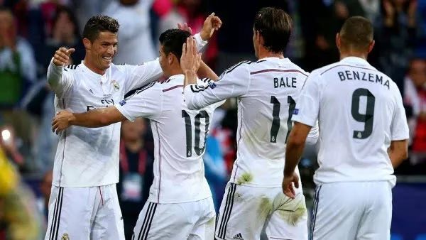 沙特超級杯失利，C羅沖擊獎杯遭遇挫折，足球世界的失落與反思