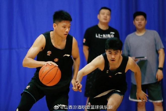 于米提抵達(dá)太原，正式加盟山西男籃，備戰(zhàn)夏季聯(lián)賽