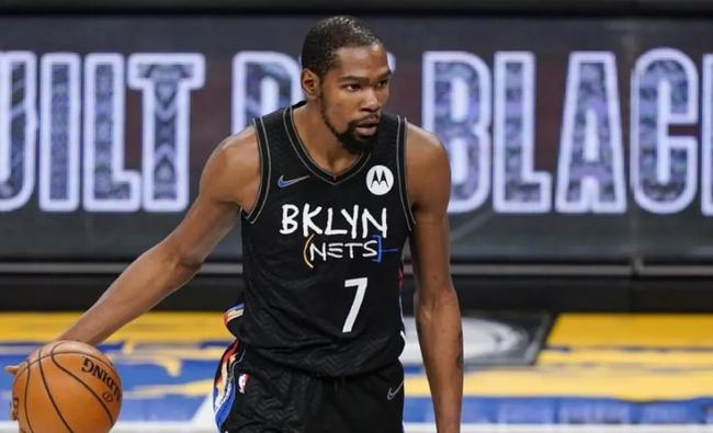 蔡恩遭遇滑鐵盧，艾頓展現(xiàn)防守威力——NBA賽場(chǎng)上的冰火兩重天