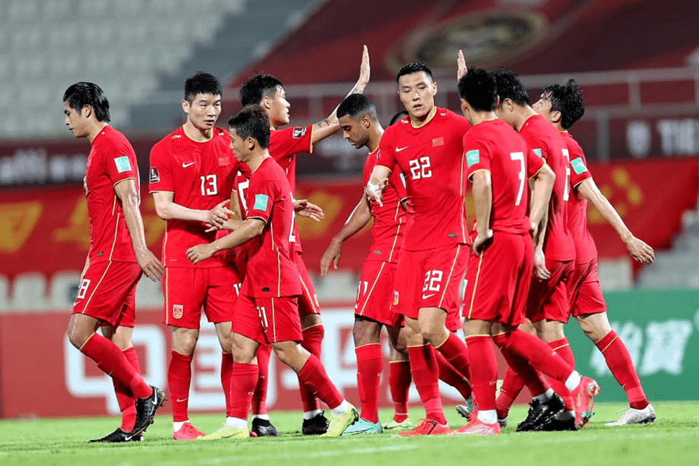 國足面臨嚴峻挑戰(zhàn)，三分難進世界杯，再敗則未來堪憂