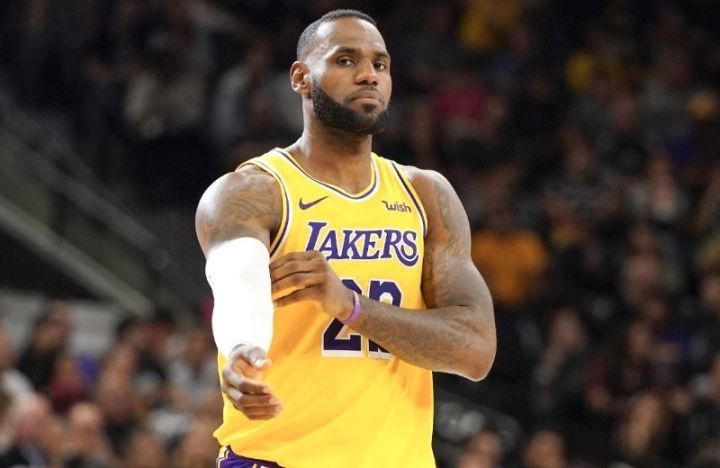 NBA內(nèi)外困境，如何應(yīng)對(duì)內(nèi)戰(zhàn)與對(duì)外挑戰(zhàn)的粉絲壓力與競技挑戰(zhàn)