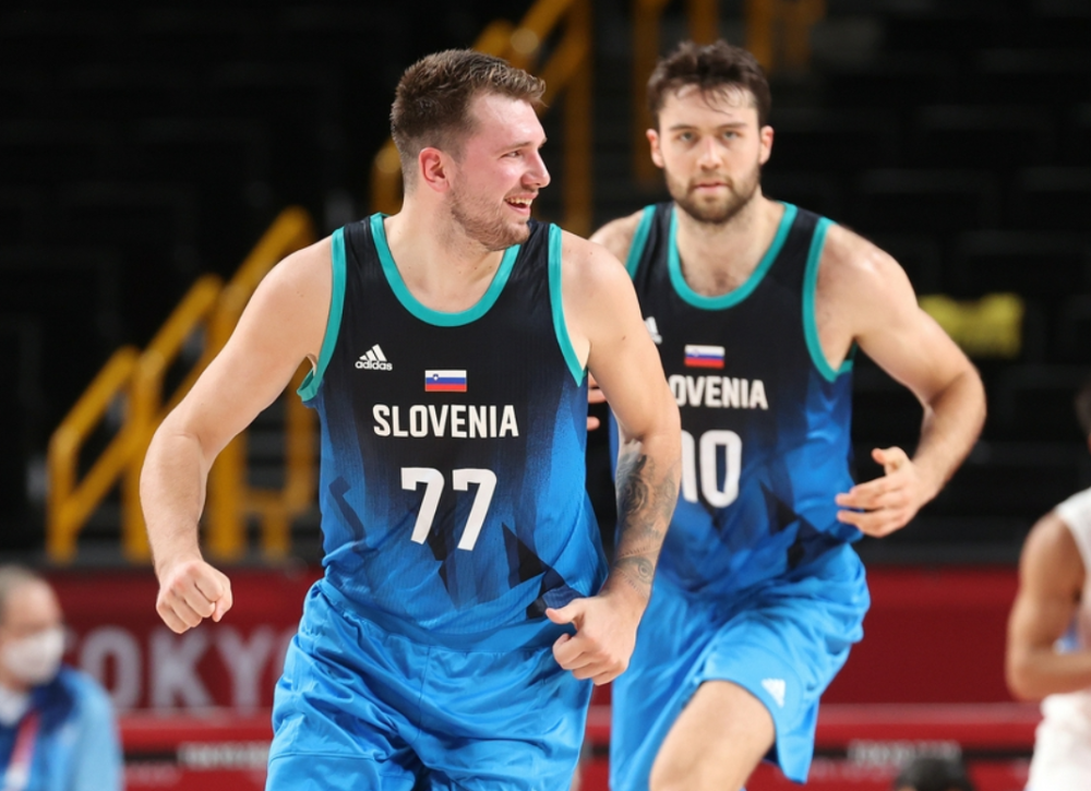 里薩接球三分再投進，法國逆襲斯洛文尼亞，三分神技閃耀賽場