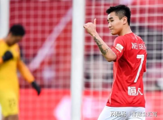 胡明軒以身作則，傳承比賽經(jīng)驗(yàn)與防守態(tài)度，為年輕球員樹立榜樣