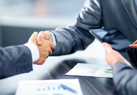 ?；倏吮厮?？我持不同觀點(diǎn)，并勇敢為他的潛力辯護(hù)