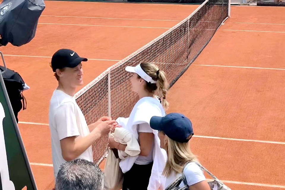 凌晨四點入睡，首場比賽炮轟不公，卡琳斯卡婭對NBA賽事安排的挑戰(zhàn)