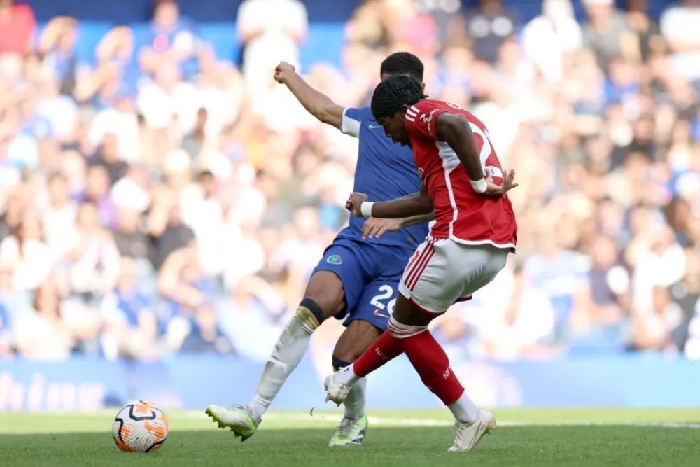 藍(lán)軍動(dòng)態(tài)，恩昆庫與杰克遜或離隊(duì)，重磅引援西蒙斯與加納喬助力在即