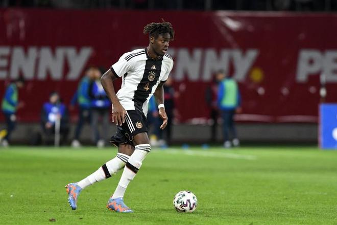 羅馬諾揭秘，因高昂轉(zhuǎn)會(huì)費(fèi)阻礙國(guó)米談阿克利烏舍，歐洲頂級(jí)球隊(duì)欲搶簽之