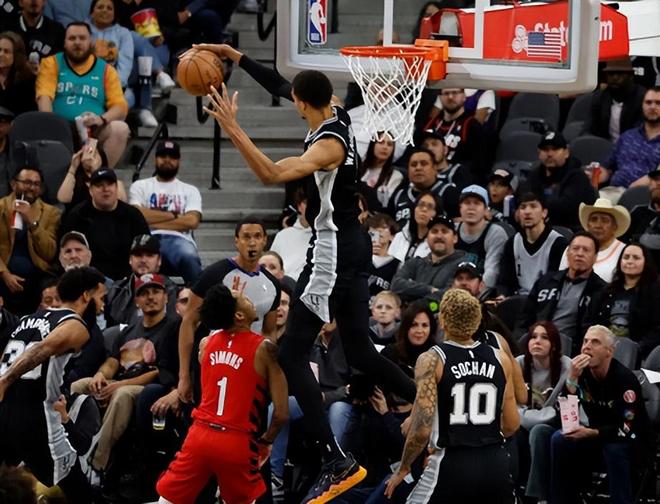 文班亞馬探秘航天中心，NBA與星際之旅的跨時(shí)代交匯