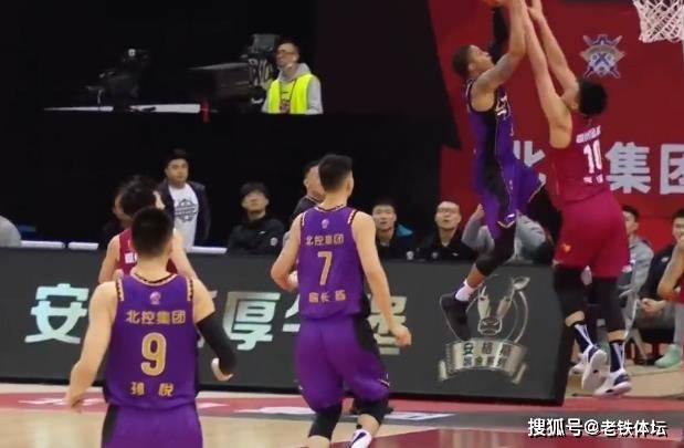 北京男籃瞄準(zhǔn)趙睿，轉(zhuǎn)會(huì)運(yùn)作時(shí)間緊迫，倒計(jì)時(shí)開(kāi)啟，新篇章呼喚極速?zèng)Q斷