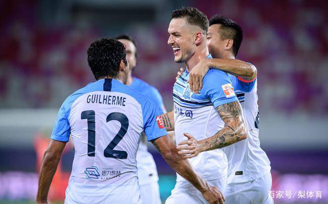 廣東宏遠(yuǎn)破連敗陰霾，強(qiáng)勢逆襲青島隊(duì)，斬獲本賽季首勝！