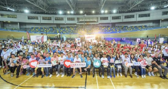 英國(guó)教師化身運(yùn)動(dòng)達(dá)人，從體育感受中國(guó)新活力