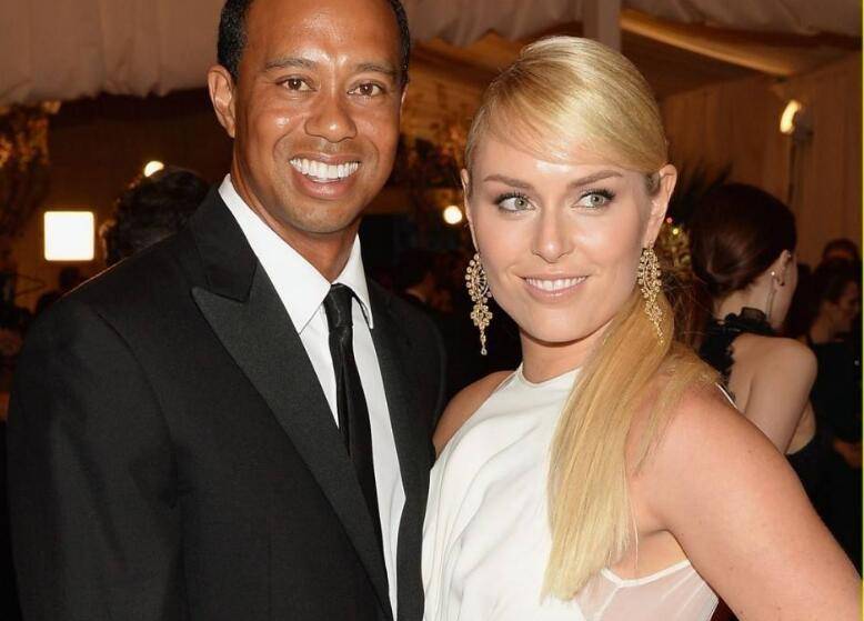 海斯甜蜜戀情曝光，與女友共度生日，流言板上的甜蜜日常