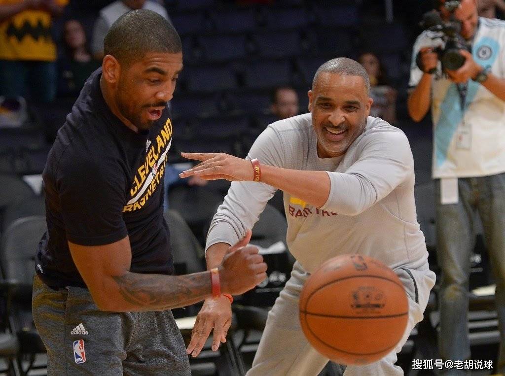 歐文農(nóng)場(chǎng)夢(mèng)，帕金斯傳授家禽處理技巧，開(kāi)水燙雞拔毛的藝術(shù)