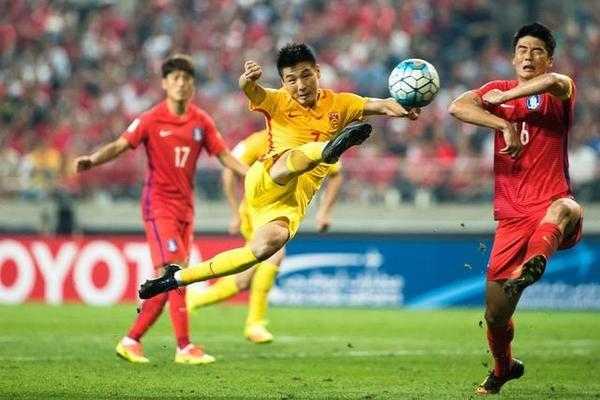 國足破繭而出，首勝18強(qiáng)賽彰顯不屈斗志，伊萬的誓言成就榮耀之戰(zhàn)