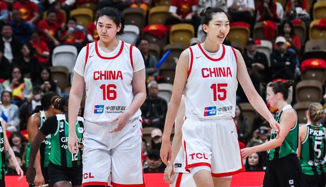 中國(guó)女籃新星閃耀，26歲王牌后衛(wèi)轟22+6+6，宮魯鳴外線換血計(jì)劃初見(jiàn)成效