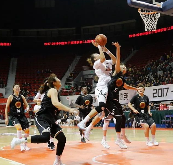 攪局女籃亞冠聯(lián)賽，昔日WCBA巨星加盟沙特豪門，燃起新篇章的烽火