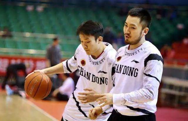 萊比錫進(jìn)球遭取消，基米希黃牌保留，埃芬博格怒斥NBA賽場鬧劇