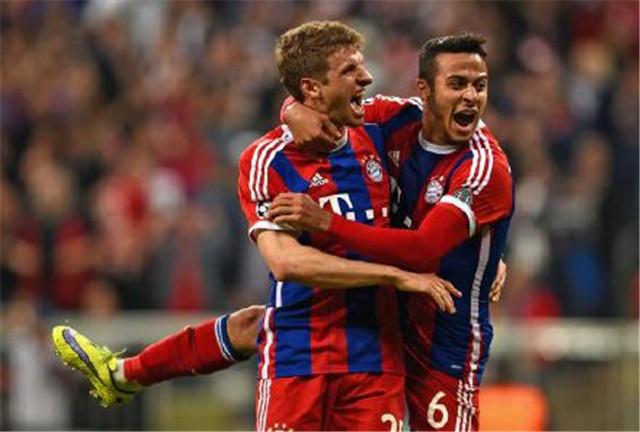 巴薩大勝拜仁背后的故事，馬克主場失利引發(fā)深度思考