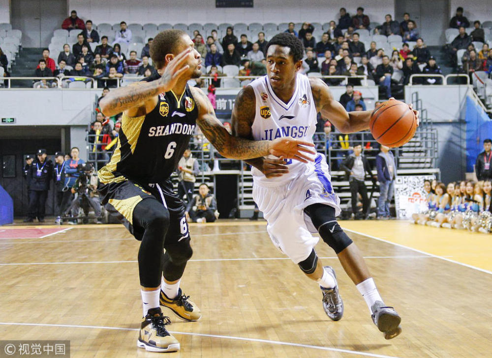 雙外援加盟NBA新賽季，對國內(nèi)球員影響顯著，球權(quán)分配成焦點