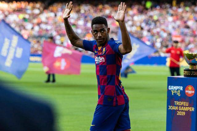 前巴薩球員挑戰(zhàn)生物學(xué)界限，對抗傷病陰霾，重生之路的堅韌奮斗