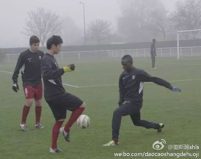 昔日隊(duì)友重逢，王楚與昔日梅斯籃球伙伴在法國聚首