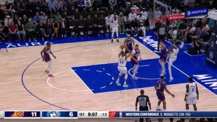 塞蒂恩掌控全場，對隊員的向前傳球要求揭示團隊籃球的精髓