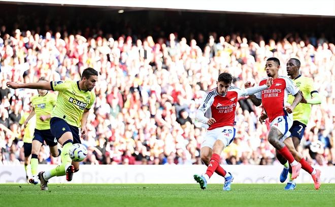 哈弗茨加盟阿森納后創(chuàng)紀(jì)錄，對(duì)礦工送出五記關(guān)鍵傳球，展現(xiàn)巨星風(fēng)采